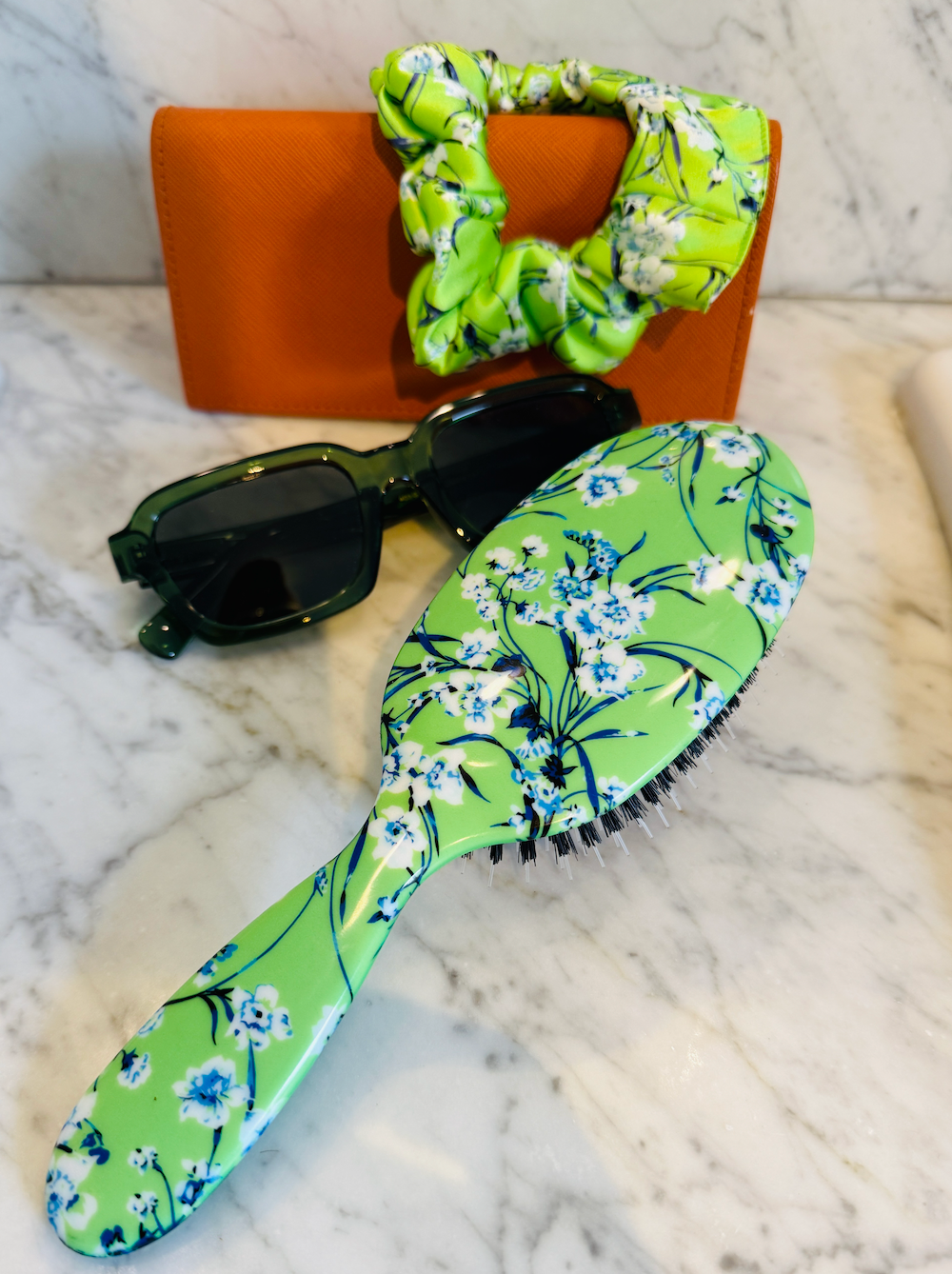 Spring Meadow Hairbrush - Gentle Detangling with a Floral Touch